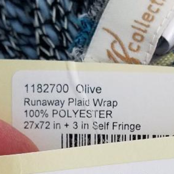 Collection 18 Wrap - Picture 2 of 2